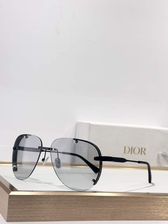 Picture of Dior Sunglasses _SKUfw77366846fw